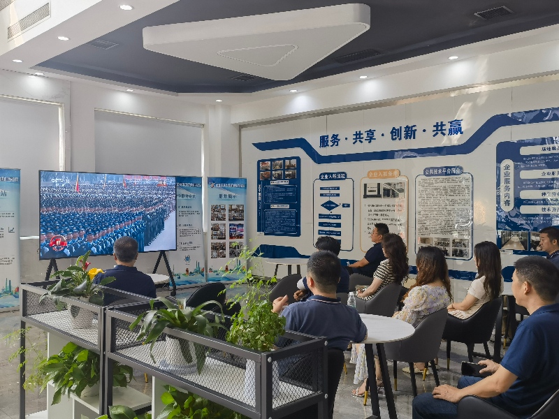 144014429.jpg 144014429.jpg